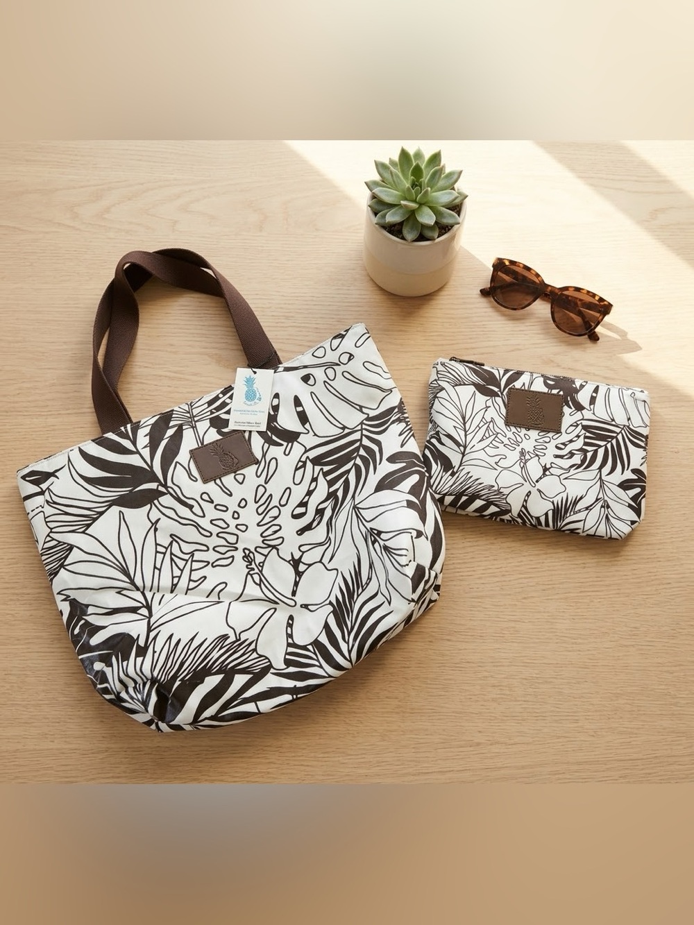 Aloha Hawaii tote bag with pouch